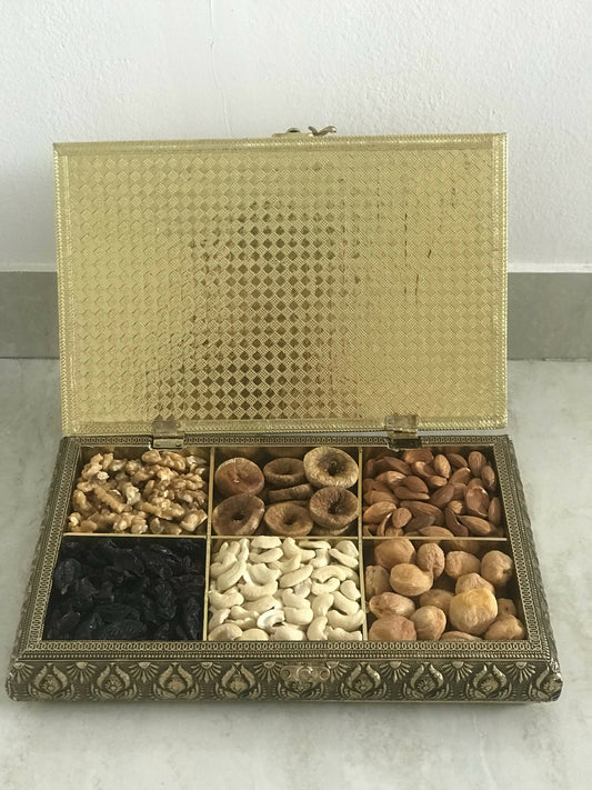 SK Mithaii | Assorted Authentic Indian Doli Design Dry Fruit Box | Almonds | Cashews |Walnuts |Apricots | 6 Partition - BUDNE